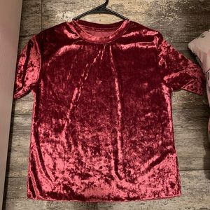 Dark pink velvet t-shirt